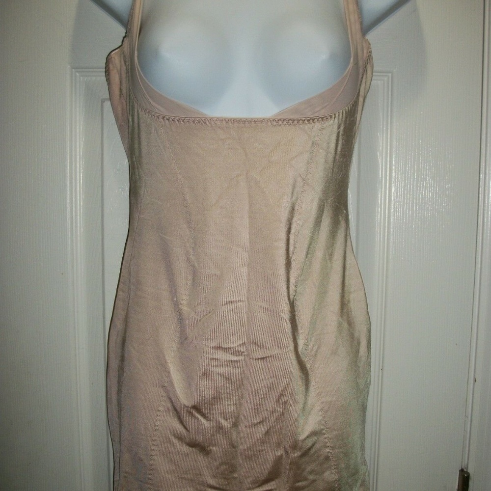 VICTORIA'S SECRET SO CURVACEOUS Slip Shaper sz XL